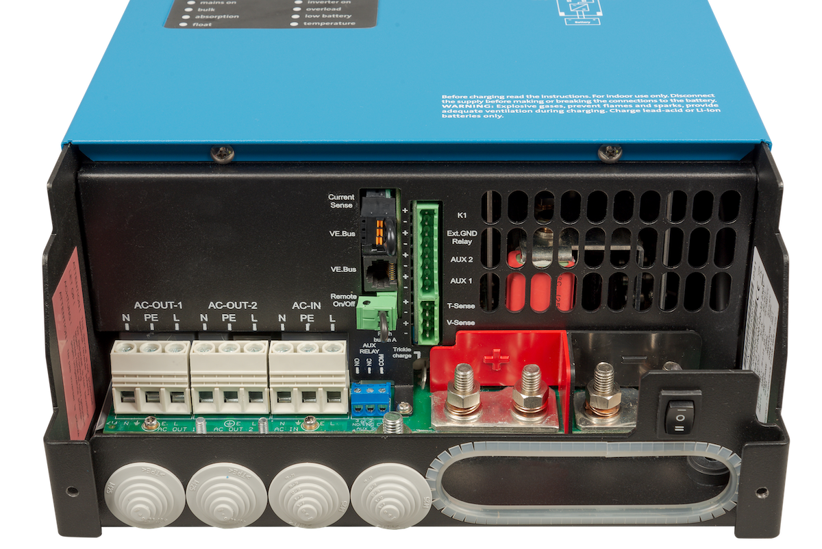 MultiPlus-II 12/3000/120-50 120V - detail view